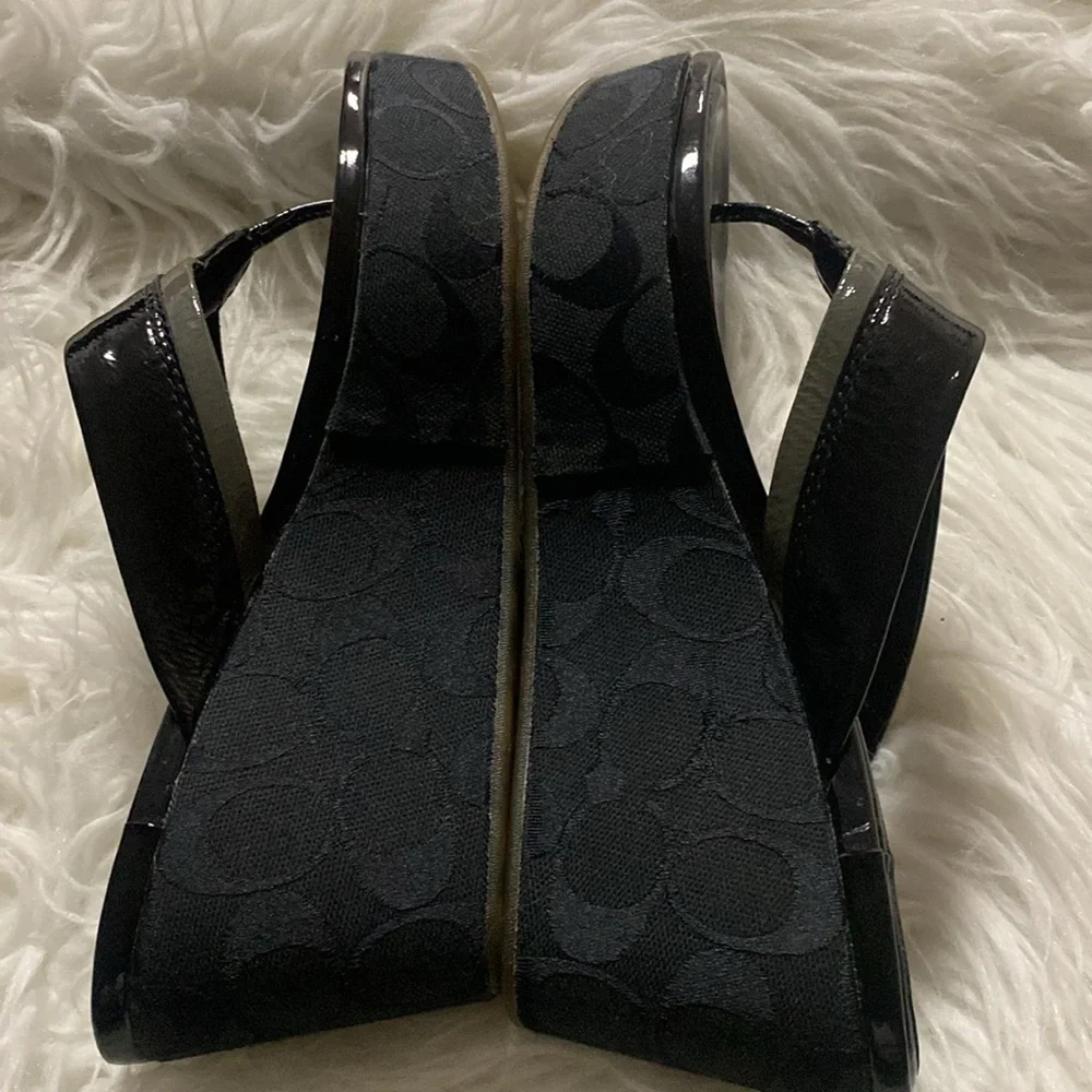 Coach wedge, Sandals Size 8B - Picture 6 of 9